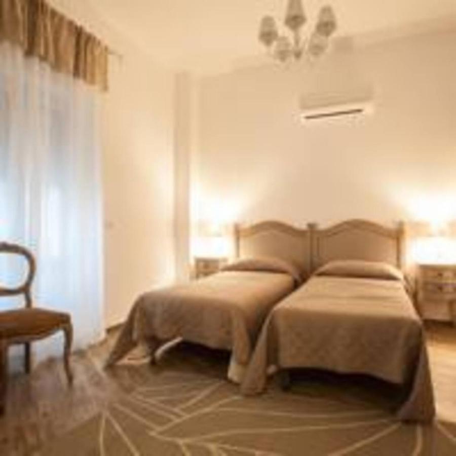 City Garden Guest House Olbia Buitenkant foto