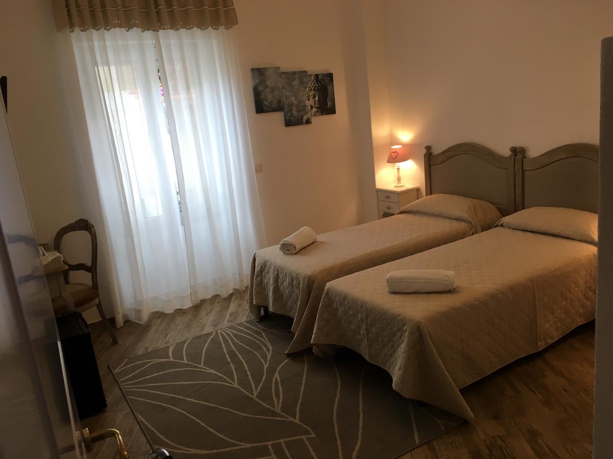 City Garden Guest House Olbia Buitenkant foto