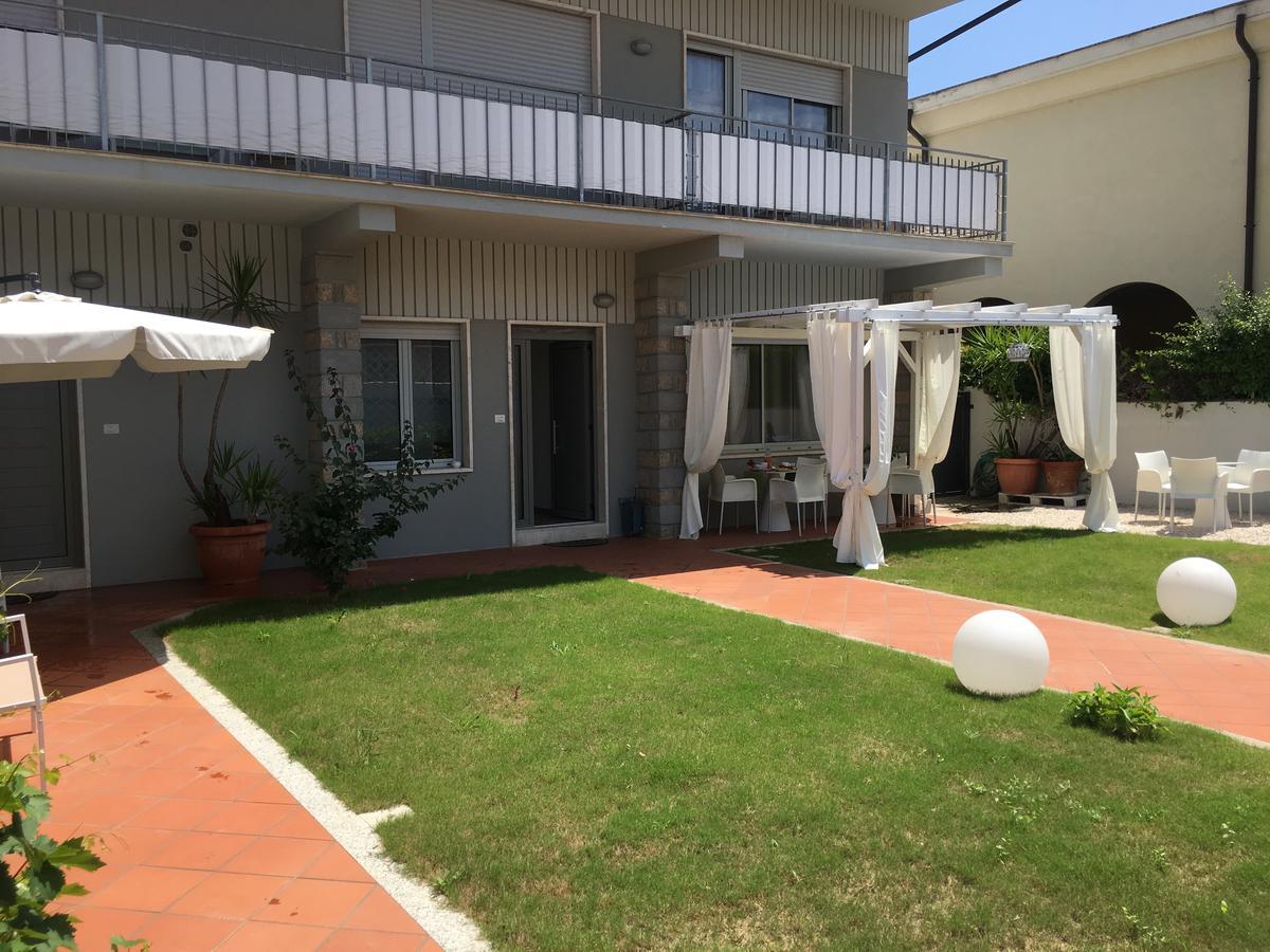 City Garden Guest House Olbia Buitenkant foto
