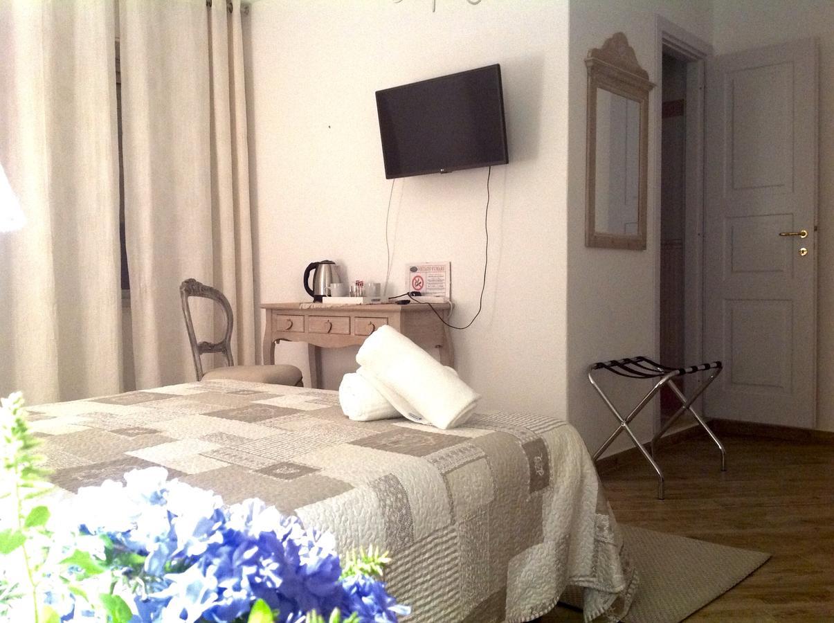 City Garden Guest House Olbia Buitenkant foto