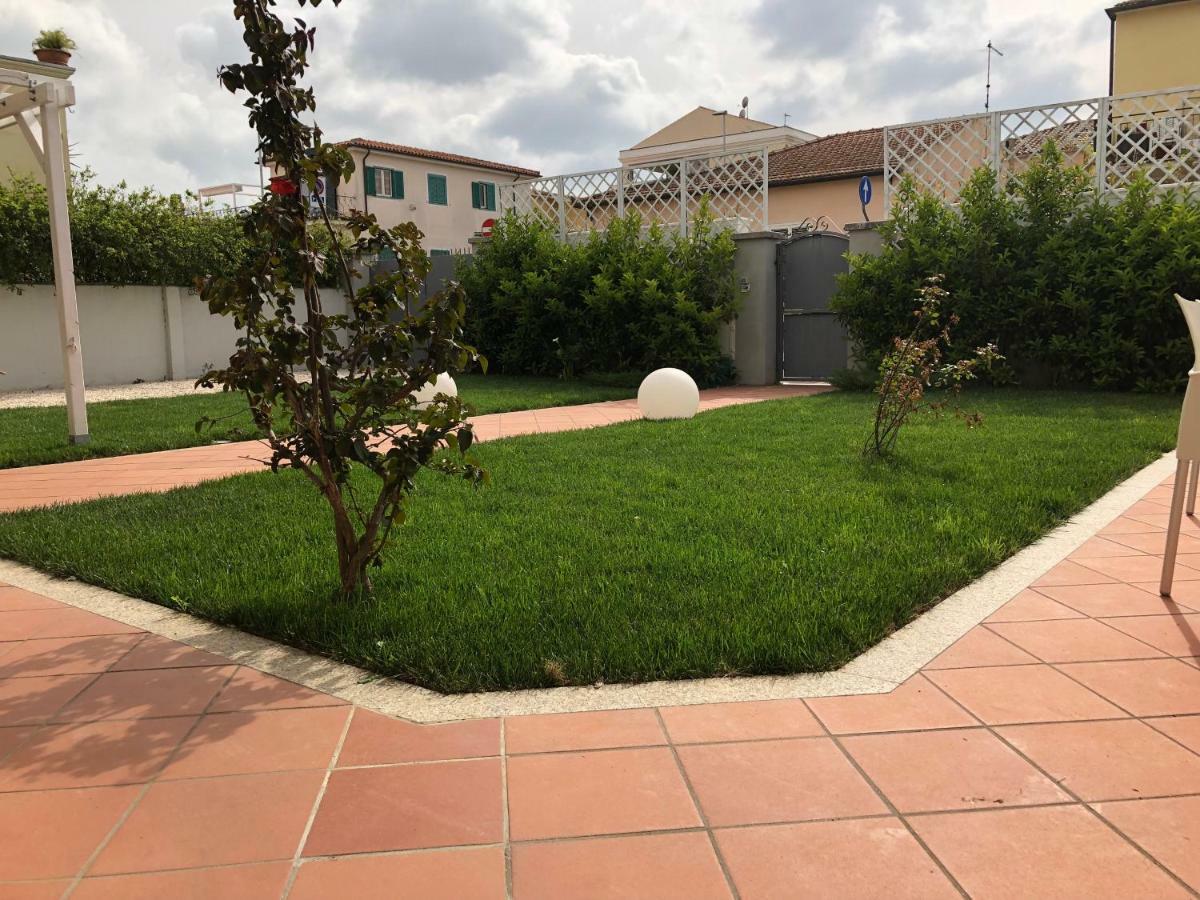 City Garden Guest House Olbia Buitenkant foto